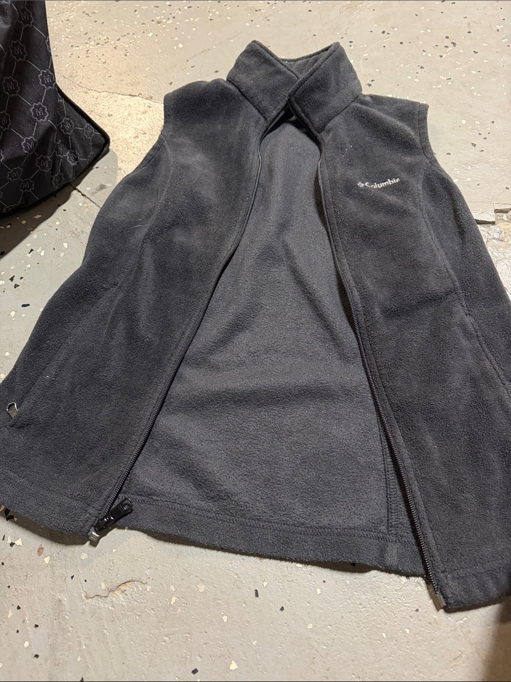 Columbia Black Sleeveless Fleece Zip Vest